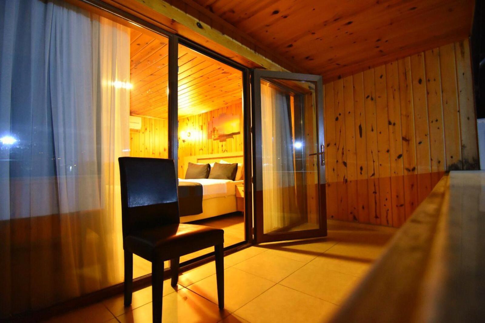 Sandal Otel Trabzon Bagian luar foto